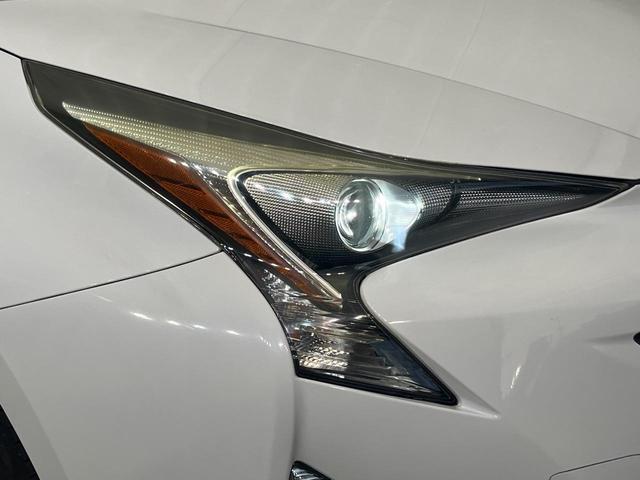 プリウス Ｓ　純正９インチＳＤナビ　バックカメラ　禁煙車　スマートキー　ＬＥＤヘッド　ＥＴＣ　純正１５インチアルミ　オートライト　オートエアコン　Ｂｌｕｅｔｏｏｔｈ再生　ＣＤ再生　ＤＶＤ再生　　フルセグ（12枚目）