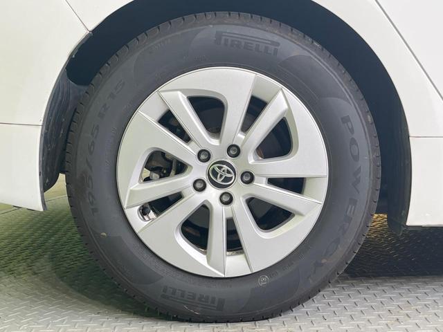 プリウス Ｓ　純正９インチＳＤナビ　バックカメラ　禁煙車　スマートキー　ＬＥＤヘッド　ＥＴＣ　純正１５インチアルミ　オートライト　オートエアコン　Ｂｌｕｅｔｏｏｔｈ再生　ＣＤ再生　ＤＶＤ再生　　フルセグ（30枚目）