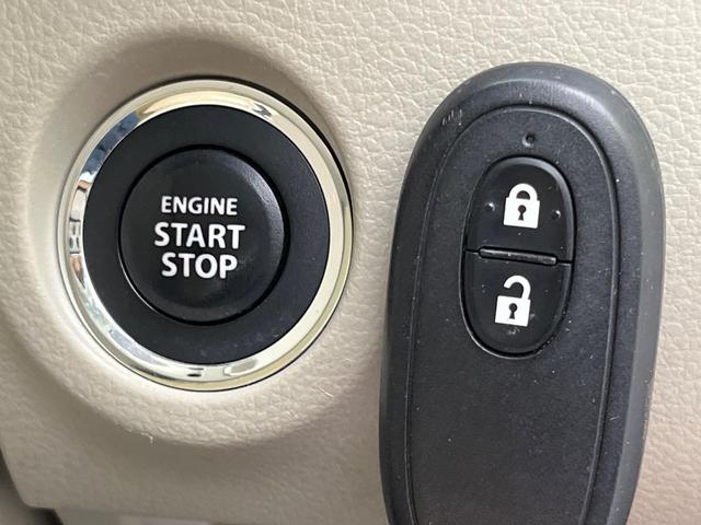 アルトラパン Ｘ　純正ＳＤナビ　レーダーブレーキサポート　禁煙車　２トーンカラー　シートヒーター　スマートキー　ＨＩＤヘッド　ＥＴＣ　純正１４インチアルミ　オートライト　オートエアコン　Ｂｌｕｅｔｏｏｔｈ（6枚目）