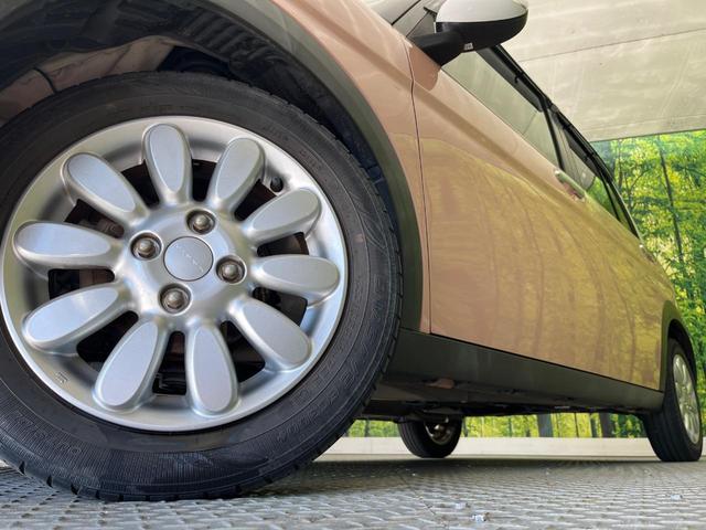 アルトラパン Ｘ　純正ＳＤナビ　レーダーブレーキサポート　禁煙車　２トーンカラー　シートヒーター　スマートキー　ＨＩＤヘッド　ＥＴＣ　純正１４インチアルミ　オートライト　オートエアコン　Ｂｌｕｅｔｏｏｔｈ（13枚目）