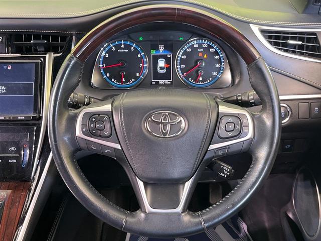 ハリアー プレミアム　バックカメラ　トヨタセーフティセンス　禁煙車　電動リアゲート　ハーフレザーシート　パワーシート　スマートキー　ＬＥＤヘッド　ビルトインＥＴＣ　クルコン　純正１８インチアルミ　オートハイビーム（11枚目）