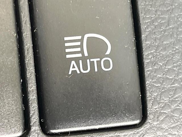 ハリアー プレミアム　バックカメラ　トヨタセーフティセンス　禁煙車　電動リアゲート　ハーフレザーシート　パワーシート　スマートキー　ＬＥＤヘッド　ビルトインＥＴＣ　クルコン　純正１８インチアルミ　オートハイビーム（42枚目）