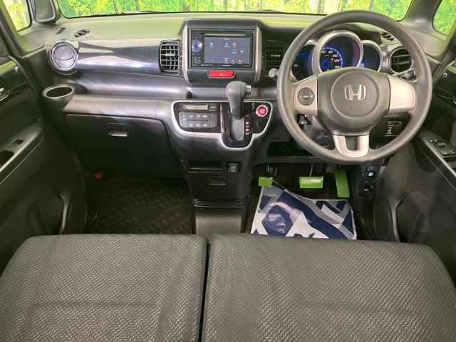 Ｎ－ＢＯＸ Ｇ・Ｌパッケージ　電動スライドドア　禁煙車　スマートキー　ＨＩＤヘッド　ディスプレイオーディオ　純正１４インチアルミ　オートライト　オートエアコン　ステアリングスイッチ　アームレスト　電動格納ミラー（2枚目）