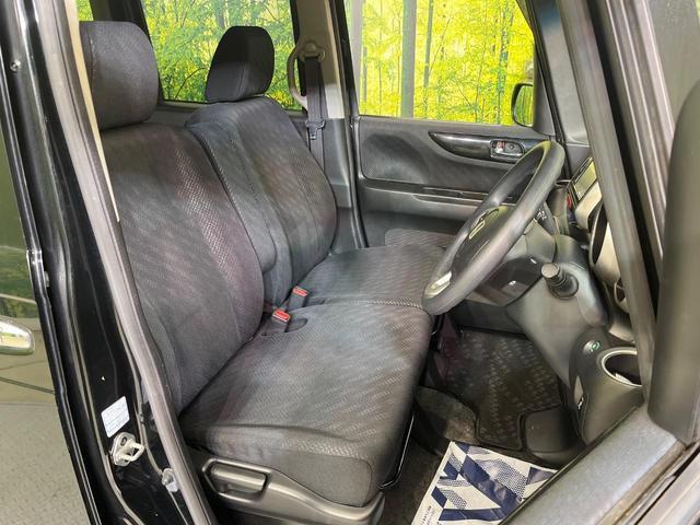 Ｎ－ＢＯＸ Ｇ・Ｌパッケージ　電動スライドドア　禁煙車　スマートキー　ＨＩＤヘッド　ディスプレイオーディオ　純正１４インチアルミ　オートライト　オートエアコン　ステアリングスイッチ　アームレスト　電動格納ミラー（8枚目）