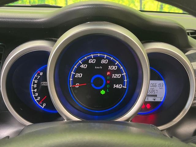 Ｎ－ＢＯＸカスタム Ｇ・Ｌパッケージ　電動スライドドア　禁煙車　スマートキー　ＨＩＤヘッド　ディスプレイオーディオ　純正１４インチアルミ　オートライト　オートエアコン　ステアリングスイッチ　アームレスト　電動格納ミラー（25枚目）