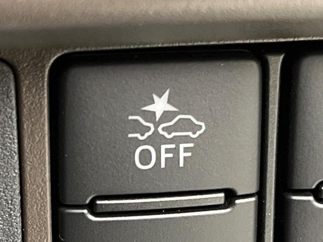 【スマートアシスト】走行中に前方の車両等を認識し、衝突しそうな時は警報とブレーキで衝突回避と被害軽減をアシスト。より安全にドライブをお楽しみいただけます。