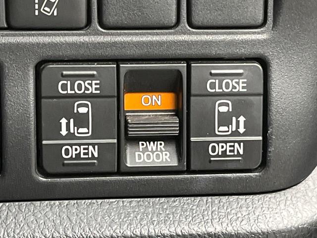 ヴォクシー ＺＳ　両側電動ドア　９型ナビ　後席モニター　バックカメラ　セーフティセンス　禁煙車　ドラレコ　スマートキー　ＬＥＤヘッド　ビルトインＥＴＣ　クルコン　純正１６インチアルミ　オートハイビーム　オートライト（3枚目）