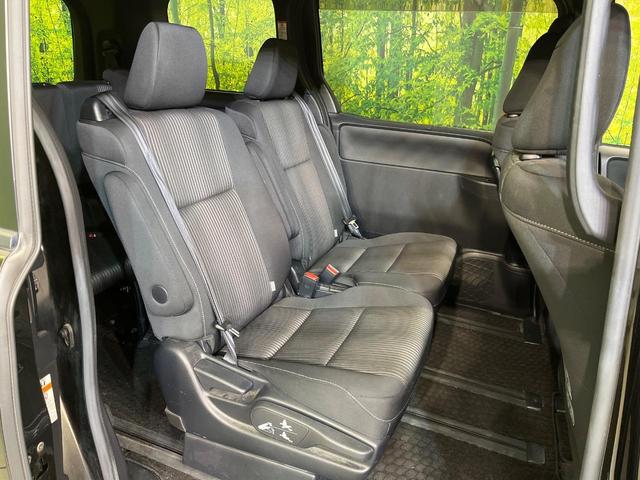 ヴォクシー ＺＳ　両側電動ドア　９型ナビ　後席モニター　バックカメラ　セーフティセンス　禁煙車　ドラレコ　スマートキー　ＬＥＤヘッド　ビルトインＥＴＣ　クルコン　純正１６インチアルミ　オートハイビーム　オートライト（9枚目）