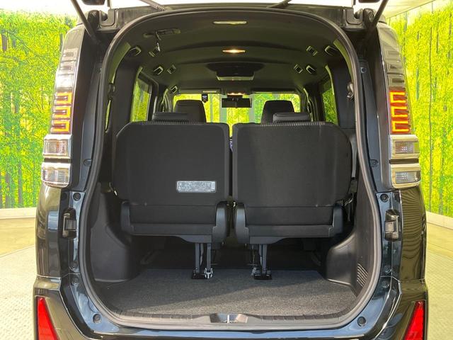 ヴォクシー ＺＳ　両側電動ドア　９型ナビ　後席モニター　バックカメラ　セーフティセンス　禁煙車　ドラレコ　スマートキー　ＬＥＤヘッド　ビルトインＥＴＣ　クルコン　純正１６インチアルミ　オートハイビーム　オートライト（24枚目）