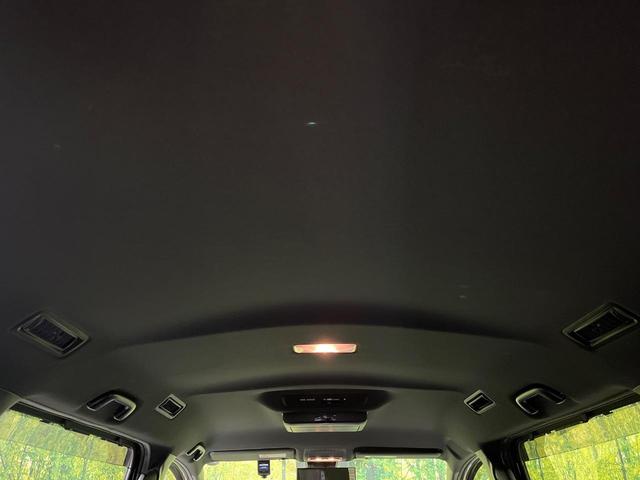 ヴォクシー ＺＳ　両側電動ドア　９型ナビ　後席モニター　バックカメラ　セーフティセンス　禁煙車　ドラレコ　スマートキー　ＬＥＤヘッド　ビルトインＥＴＣ　クルコン　純正１６インチアルミ　オートハイビーム　オートライト（39枚目）