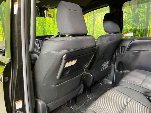 ヴォクシー ＺＳ　両側電動ドア　９型ナビ　後席モニター　バックカメラ　セーフティセンス　禁煙車　ドラレコ　スマートキー　ＬＥＤヘッド　ビルトインＥＴＣ　クルコン　純正１６インチアルミ　オートハイビーム　オートライト（43枚目）