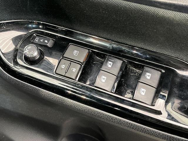 ヴォクシー ＺＳ　両側電動ドア　９型ナビ　後席モニター　バックカメラ　セーフティセンス　禁煙車　ドラレコ　スマートキー　ＬＥＤヘッド　ビルトインＥＴＣ　クルコン　純正１６インチアルミ　オートハイビーム　オートライト（55枚目）