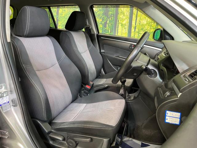 スイフト ＲＳ　ＭＴ車　禁煙車　スマートキー　ＥＴＣ　純正１６インチアルミ　オートライト　オートエアコン　ＣＤ再生　フォグライト　ドアバイザー（8枚目）