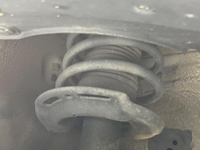 スイフト ＲＳ　ＭＴ車　禁煙車　スマートキー　ＥＴＣ　純正１６インチアルミ　オートライト　オートエアコン　ＣＤ再生　フォグライト　ドアバイザー（21枚目）