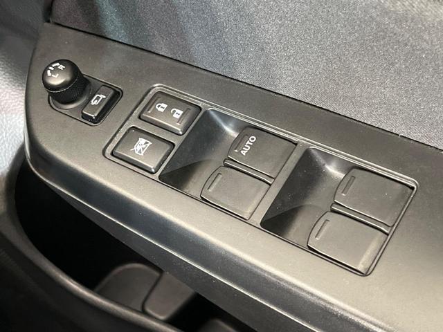 スイフト ＲＳ　ＭＴ車　禁煙車　スマートキー　ＥＴＣ　純正１６インチアルミ　オートライト　オートエアコン　ＣＤ再生　フォグライト　ドアバイザー（49枚目）