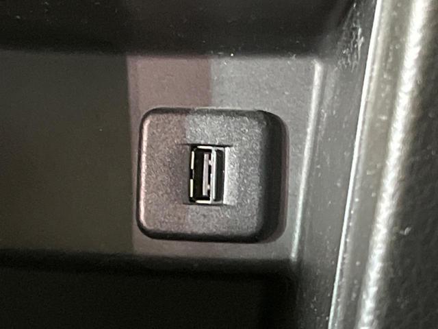 スイフト ＲＳ　ＭＴ車　禁煙車　スマートキー　ＥＴＣ　純正１６インチアルミ　オートライト　オートエアコン　ＣＤ再生　フォグライト　ドアバイザー（50枚目）