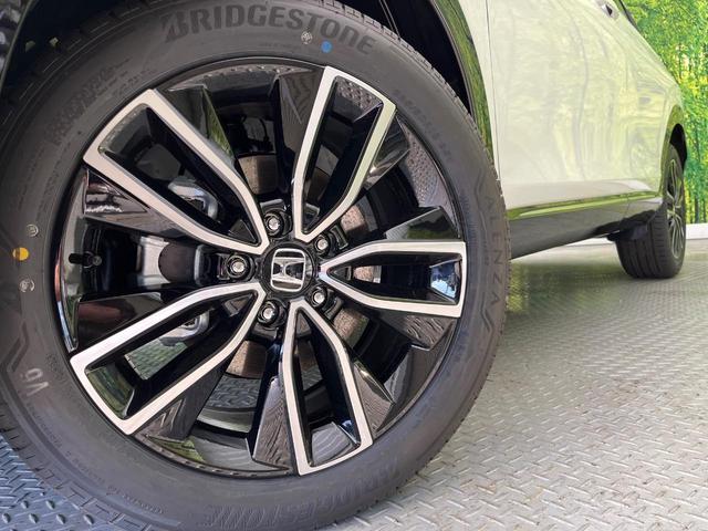 ヴェゼル ｅ：ＨＥＶ　Ｚ　登録済未使用車　純正９型ナビ　全周囲カメラ　ホンダセンシング　レーダークルーズ　電動リアゲート　ハーフレザーシート　シートヒーター　コーナーセンサー　スマートキー　ＬＥＤヘッド　ＥＴＣ２．０（13枚目）