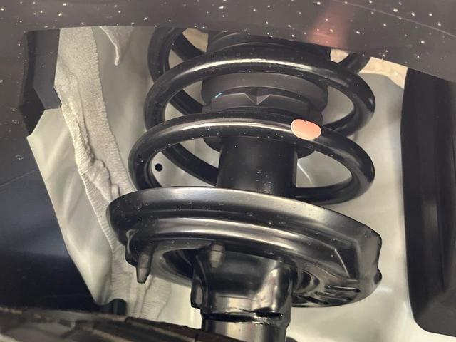 ヴェゼル ｅ：ＨＥＶ　Ｚ　登録済未使用車　純正９型ナビ　全周囲カメラ　ホンダセンシング　レーダークルーズ　電動リアゲート　ハーフレザーシート　シートヒーター　コーナーセンサー　スマートキー　ＬＥＤヘッド　ＥＴＣ２．０（21枚目）