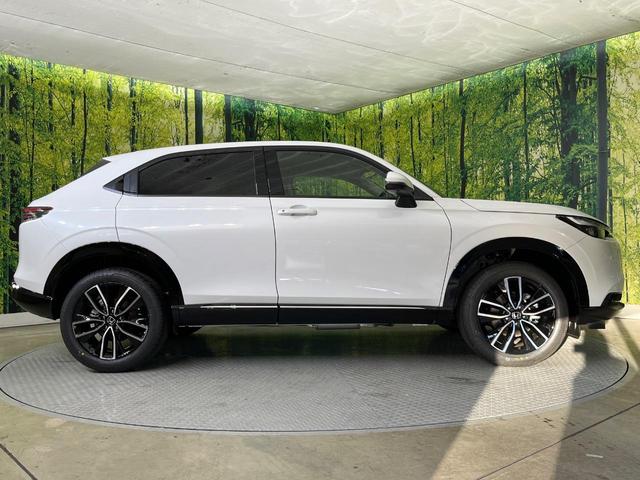 ヴェゼル ｅ：ＨＥＶ　Ｚ　登録済未使用車　純正９型ナビ　全周囲カメラ　ホンダセンシング　レーダークルーズ　電動リアゲート　ハーフレザーシート　シートヒーター　コーナーセンサー　スマートキー　ＬＥＤヘッド　ＥＴＣ２．０（27枚目）