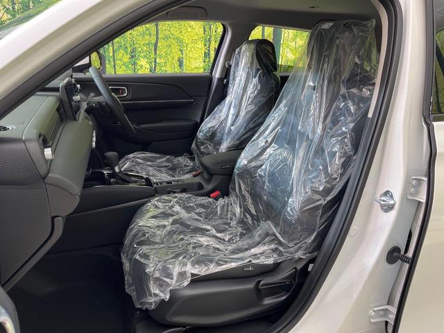ヴェゼル ｅ：ＨＥＶ　Ｚ　登録済未使用車　純正９型ナビ　全周囲カメラ　ホンダセンシング　レーダークルーズ　電動リアゲート　ハーフレザーシート　シートヒーター　コーナーセンサー　スマートキー　ＬＥＤヘッド　ＥＴＣ２．０（37枚目）