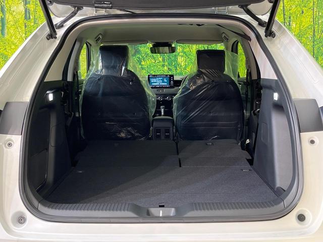 ヴェゼル ｅ：ＨＥＶ　Ｚ　登録済未使用車　純正９型ナビ　全周囲カメラ　ホンダセンシング　レーダークルーズ　電動リアゲート　ハーフレザーシート　シートヒーター　コーナーセンサー　スマートキー　ＬＥＤヘッド　ＥＴＣ２．０（42枚目）