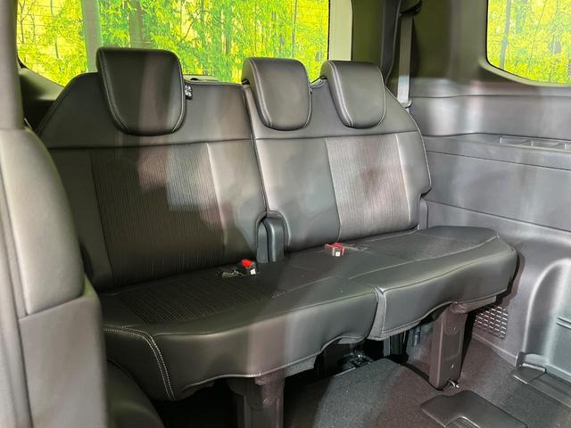 ステップワゴン スパーダ　両側電動ドア　純正１１型ナビ　バックカメラ　ホンダセンシング　レーダークルーズ　パワーバックドア　ハーフレザーシート　シートヒーター　コーナーセンサー　スマートキー　ＬＥＤヘッド　純正１６インチアルミ（10枚目）