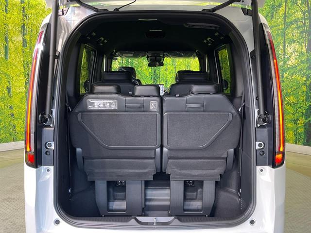 ステップワゴン スパーダ　両側電動ドア　純正１１型ナビ　バックカメラ　ホンダセンシング　レーダークルーズ　パワーバックドア　ハーフレザーシート　シートヒーター　コーナーセンサー　スマートキー　ＬＥＤヘッド　純正１６インチアルミ（11枚目）