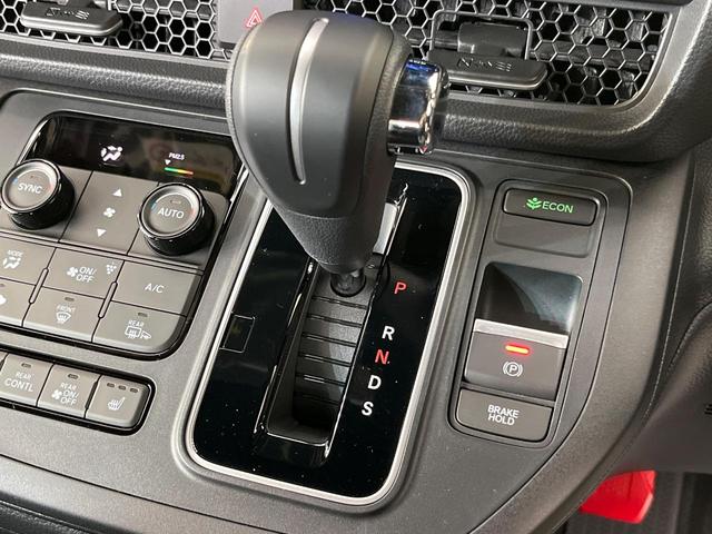 ステップワゴン スパーダ　両側電動ドア　純正１１型ナビ　バックカメラ　ホンダセンシング　レーダークルーズ　パワーバックドア　ハーフレザーシート　シートヒーター　コーナーセンサー　スマートキー　ＬＥＤヘッド　純正１６インチアルミ（55枚目）