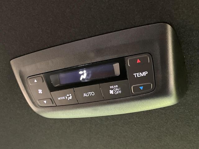 ステップワゴン スパーダ　両側電動ドア　純正１１型ナビ　バックカメラ　ホンダセンシング　レーダークルーズ　パワーバックドア　ハーフレザーシート　シートヒーター　コーナーセンサー　スマートキー　ＬＥＤヘッド　純正１６インチアルミ（63枚目）