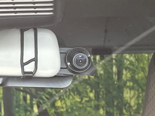 エブリイ ＰＣリミテッド　純正ＳＤナビ　バックカメラ　セーフティサポート　禁煙車　ドラレコ　コーナーセンサー　ＥＴＣ　オートマチックハイビーム　車線逸脱警報　オートライト　Ｂｌｕｅｔｏｏｔｈ　ＣＤ　ＤＶＤ再生　フルセグ（7枚目）