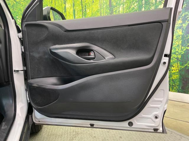 ヤリスクロス Ｘ　メモリーナビ　バックカメラ　セーフティセンス　レーダークルーズ　禁煙車　ドラレコ　レーンキープ　スマートキー　ＥＴＣ　オートマチックハイビーム　オートライト　Ｂｌｕｅｔｏｏｔｈ　フルセグ（42枚目）