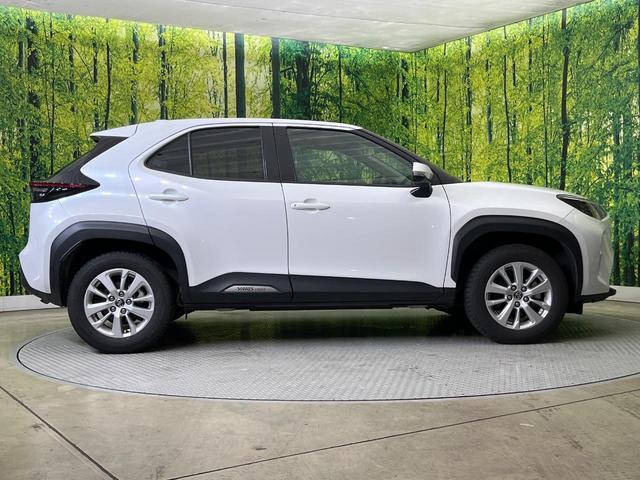 ヤリスクロス Ｇ　バックカメラ　セーフティセンス　レーダークルーズ　禁煙車　ドラレコ　コーナーセンサー　純正８インチディスプレイオーディオ　スマートキー　ＥＴＣ　オートハイビーム　車線逸脱警報　オートライト（45枚目）