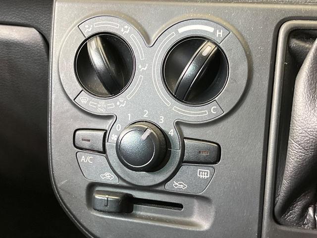 アルト Ｆ　禁煙車　オートギヤシフト　オーディオ　ＣＤ再生（5枚目）