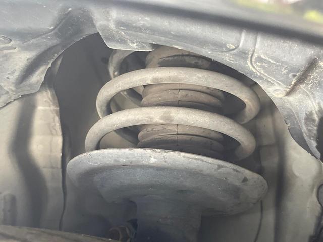 アクア S TRDエアロ 純正ナビ バックカメラ スマートキー LEDヘッド 純正16インチアルミ フロントフォグ オートライト ETC オートエアコン Bluetooth再生 ステアリングスイッチ(20枚目)