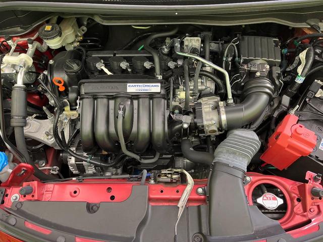 フィット クロスター　純正９インチＳＤナビ　フロント・バックカメラ　ホンダセンシング　アダプティブクルーズコントロール　禁煙車　ドラレコ　コーナーセンサー　レーンキープ　スマートキー　ＬＥＤヘッド　ルーフレール　ＥＴＣ（18枚目）