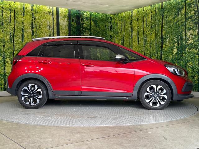 フィット クロスター　純正９インチＳＤナビ　フロント・バックカメラ　ホンダセンシング　アダプティブクルーズコントロール　禁煙車　ドラレコ　コーナーセンサー　レーンキープ　スマートキー　ＬＥＤヘッド　ルーフレール　ＥＴＣ（27枚目）