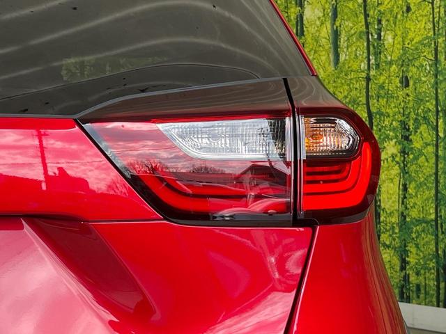 フィット クロスター　純正９インチＳＤナビ　フロント・バックカメラ　ホンダセンシング　アダプティブクルーズコントロール　禁煙車　ドラレコ　コーナーセンサー　レーンキープ　スマートキー　ＬＥＤヘッド　ルーフレール　ＥＴＣ（29枚目）