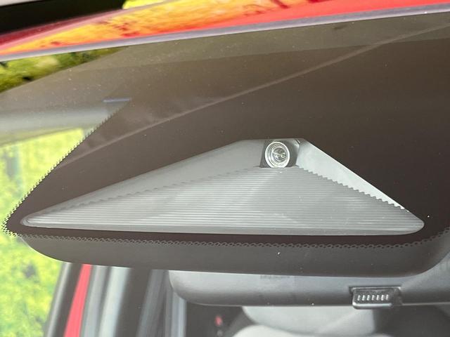 フィット クロスター　純正９インチＳＤナビ　フロント・バックカメラ　ホンダセンシング　アダプティブクルーズコントロール　禁煙車　ドラレコ　コーナーセンサー　レーンキープ　スマートキー　ＬＥＤヘッド　ルーフレール　ＥＴＣ（37枚目）