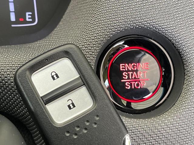 フィット クロスター　純正９インチＳＤナビ　フロント・バックカメラ　ホンダセンシング　アダプティブクルーズコントロール　禁煙車　ドラレコ　コーナーセンサー　レーンキープ　スマートキー　ＬＥＤヘッド　ルーフレール　ＥＴＣ（49枚目）