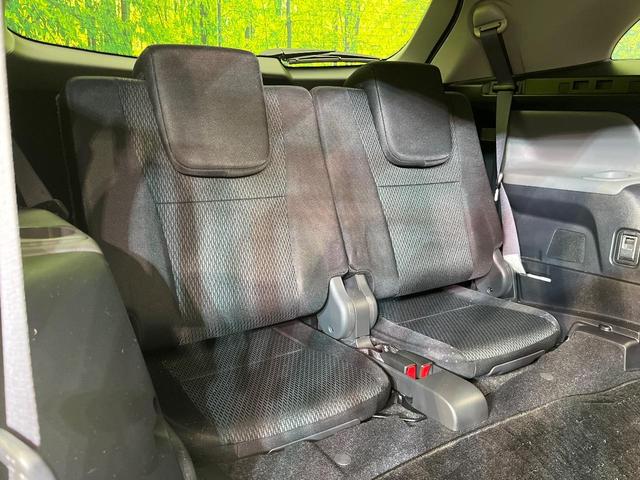 マークＸジオ エアリアル　純正ＳＤナビ　バックカメラ　禁煙車　スマートキー　ＨＩＤヘッド　ＥＴＣ　純正１８インチアルミ　オートライト　デュアルオートエアコン　ＣＤ再生　ＤＶＤ再生　フルセグ　電動格納ミラー　アームレスト（10枚目）