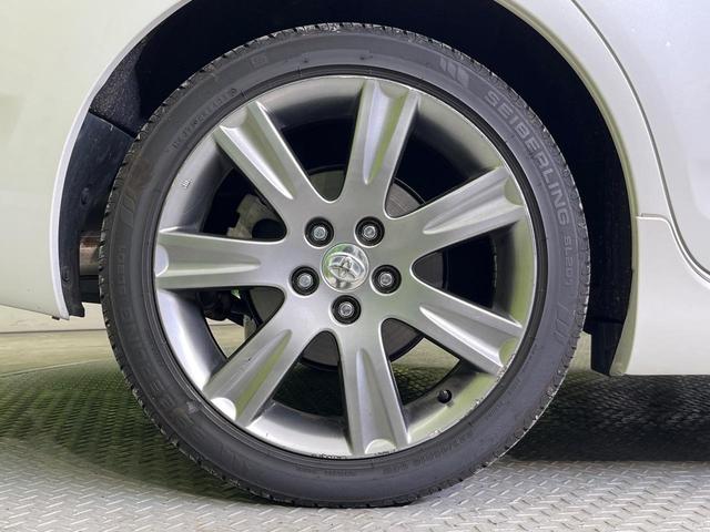 マークＸジオ エアリアル　純正ＳＤナビ　バックカメラ　禁煙車　スマートキー　ＨＩＤヘッド　ＥＴＣ　純正１８インチアルミ　オートライト　デュアルオートエアコン　ＣＤ再生　ＤＶＤ再生　フルセグ　電動格納ミラー　アームレスト（33枚目）