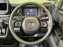 インテリアに合わせたデザインのステアリングは、運転される方のことも考え、運転しやすい形状、大きさです。是非一度、実際に触ってお確かめください。