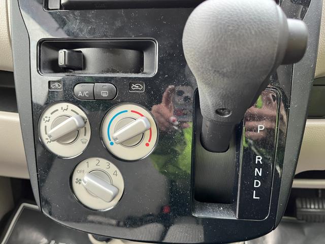 デイズ Ｊ　車検６年７月　電動格納ドアミラー　バックカメラ　セキュリティアラーム　プライバシーガラス　ＥＴＣ　パワーウインドウ　ベンチシート　光軸調整機能　社外ワンセグナビ（11枚目）