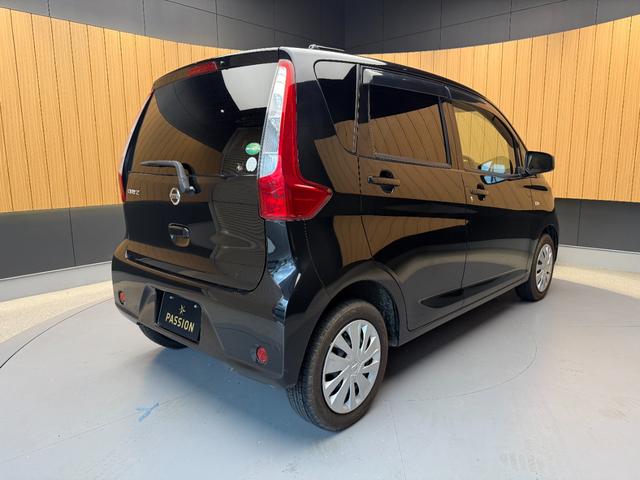 デイズ Ｊ　車検２年　カロッツェリアナビ　バックカメラ　キーレスエントリー　パワーウインドウ　マニュアルエアコン　ベンチシート　電動格納ドアミラー　保証あり　軽自動車（7枚目）