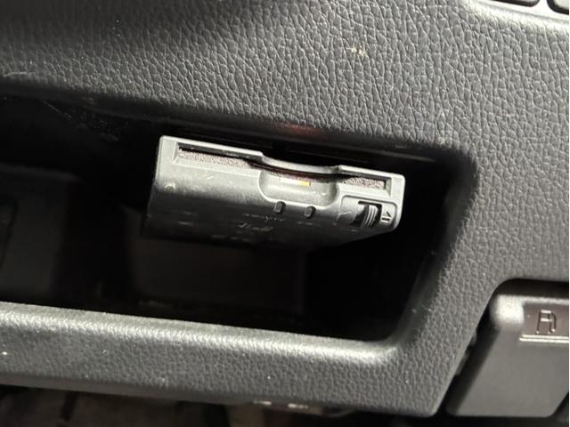 デイズルークス Ｘ　Ｖセレクション　車検２年　両側電動スライドドア　衝突被害軽減ブレーキ　スマートキー　アラウンドビューモニター　日産純正ナビゲーション　アイドリングストップ　ＥＴＣ　電動格納ドアミラー　横滑り防止機能（17枚目）
