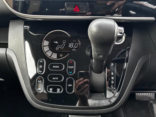 デイズルークス ハイウェイスター　Ｘ　Ｖセレクション＋セーフティＩＩ　車検２年　片側電動スライドドア　衝突被害軽減ブレーキ　スマートキー　アラウンドビューモニター　アルミホイール　電動格納ドアミラー　日産純正ナビ　アイドリングストップ　ベンチシート　オートエアコン（12枚目）