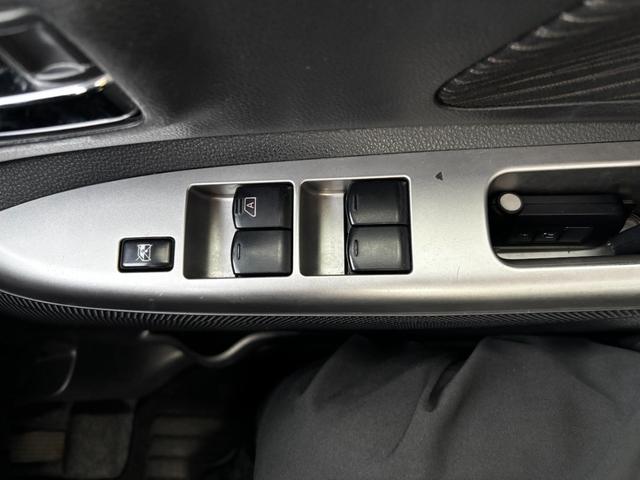 デイズルークス ハイウェイスター　Ｘ　Ｖセレクション＋セーフティＩＩ　車検２年　片側電動スライドドア　衝突被害軽減ブレーキ　スマートキー　アラウンドビューモニター　アルミホイール　電動格納ドアミラー　日産純正ナビ　アイドリングストップ　ベンチシート　オートエアコン（21枚目）