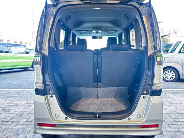 N-BOXカスタム G ターボSSパッケージ 車検8年9月 両側電動スライドドア アイドリングストップ カロッツェリアナビ スマートキー 電動格納ドアミラー アルミホイール ディスチャージヘッドライト ベンチシート 横滑り防止機能 保証あり(11枚目)