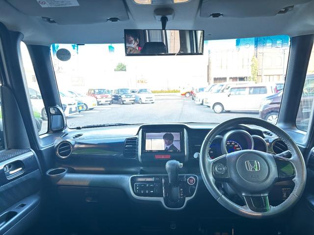 N-BOXカスタム G ターボSSパッケージ 車検8年9月 両側電動スライドドア アイドリングストップ カロッツェリアナビ スマートキー 電動格納ドアミラー アルミホイール ディスチャージヘッドライト ベンチシート 横滑り防止機能 保証あり(12枚目)