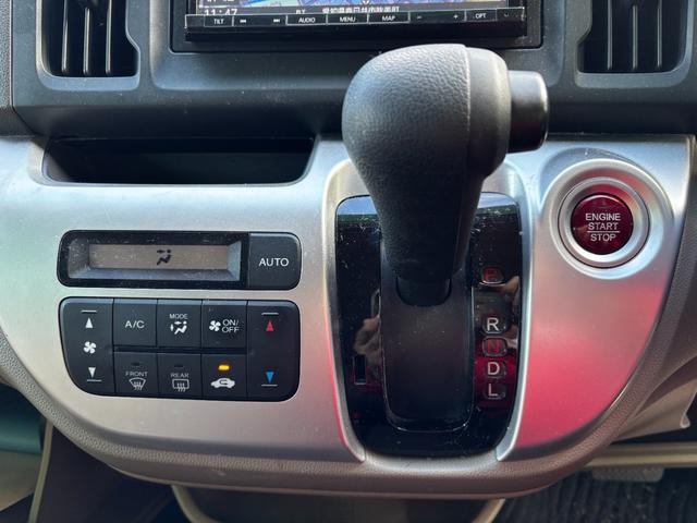 N-WGN G 車検2年 アイドリングストップ 電動格納ドアミラー パナソニックナビ ETC パワーウインドウ オートエアコン ベンチシート 横滑り防止機能 ドライブレコーダー 光軸調整機能 保証あり(13枚目)